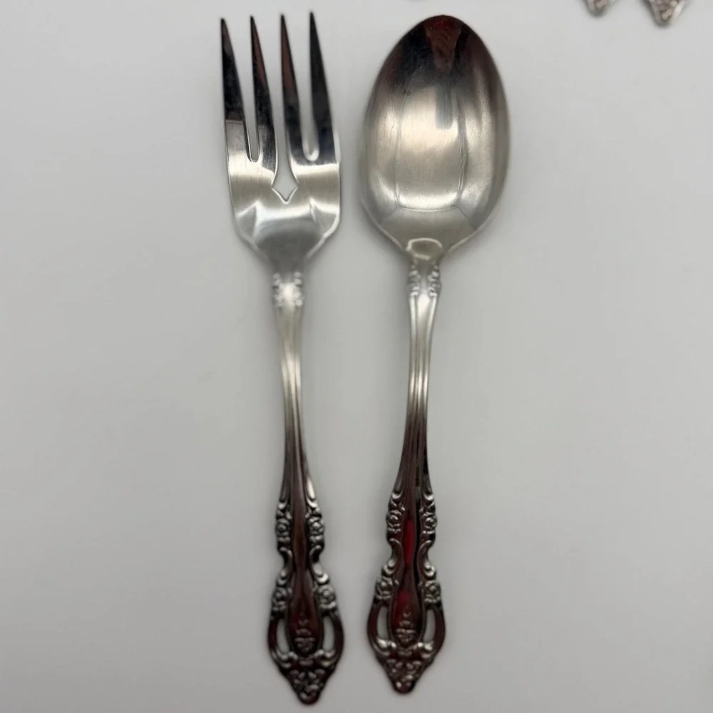 Oneida Community Brahms Stainless Flatware 14 Piece Set Floral Pierced Handle